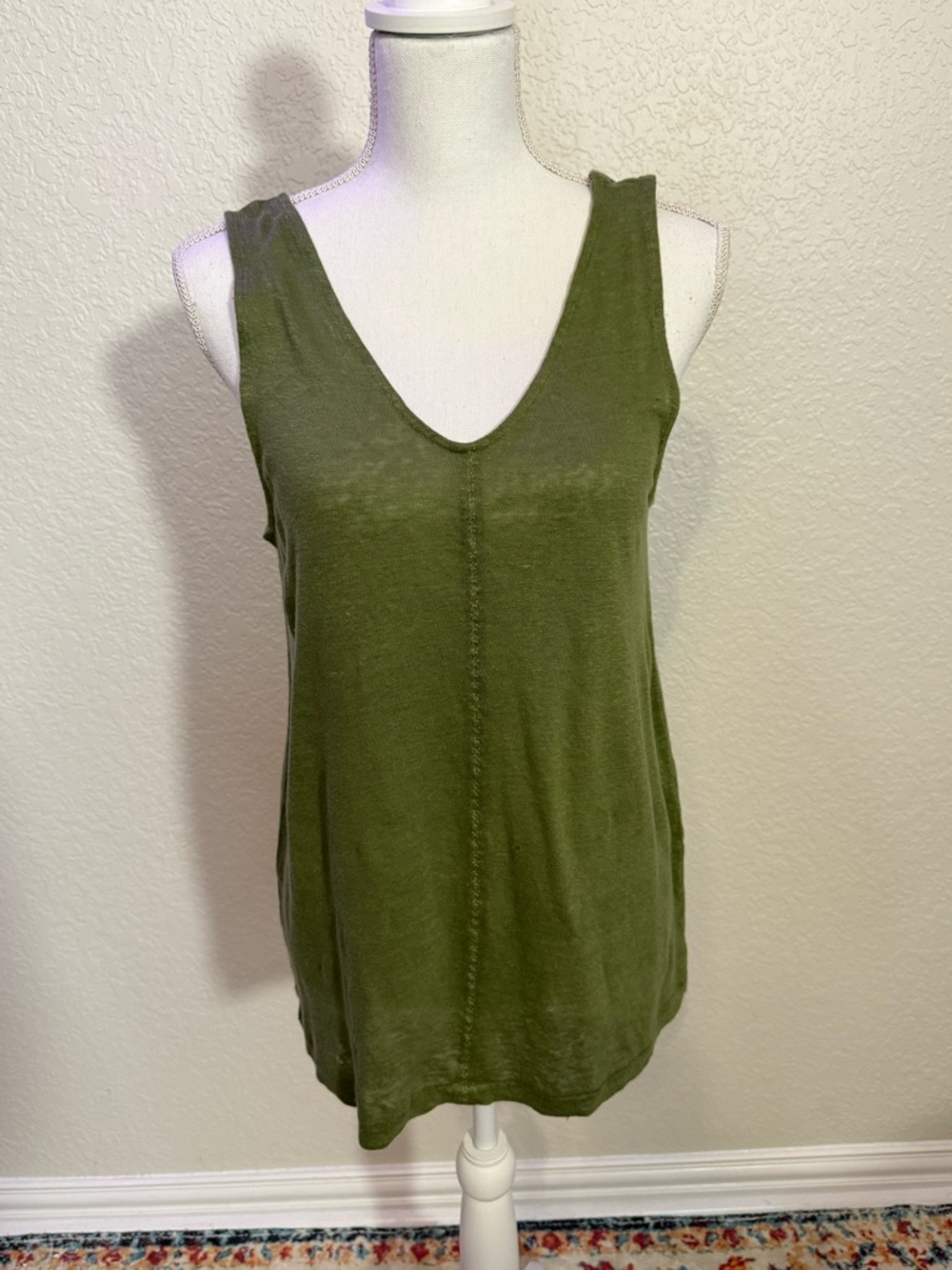 Sundance Olive V-Neck Seam-Front Tank 100% Linen